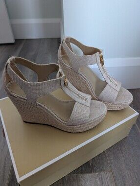 Micheal Kors Wedge Sandals - Beige